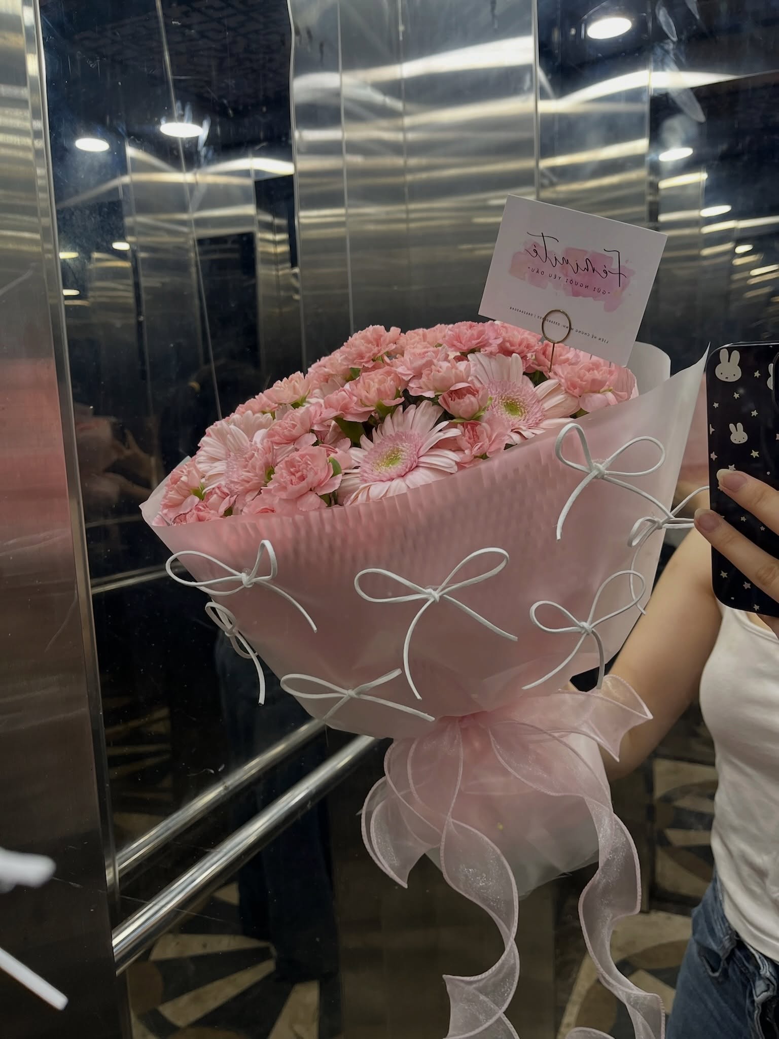 Mẫu hoa Féminité