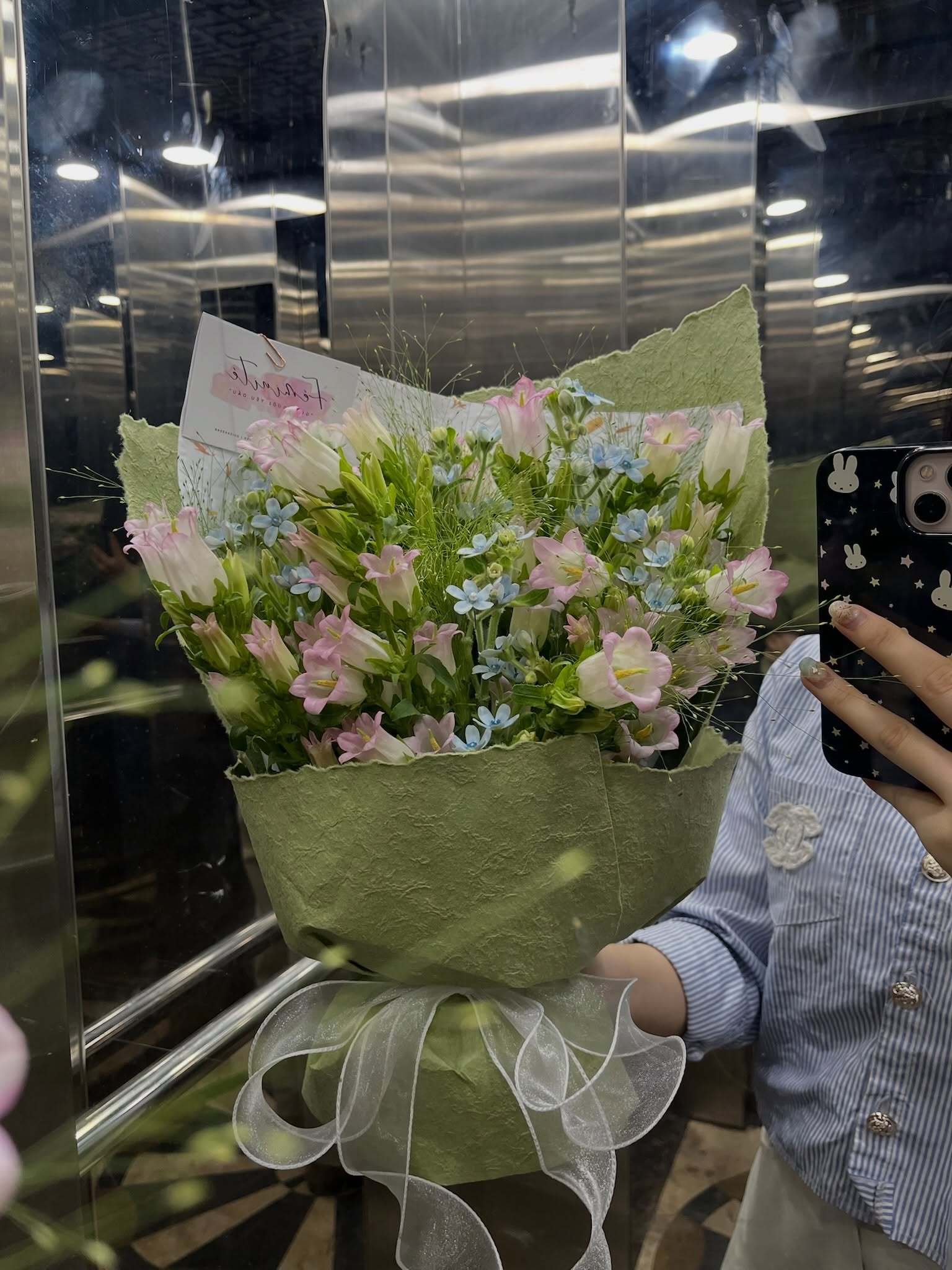Mẫu hoa Féminité