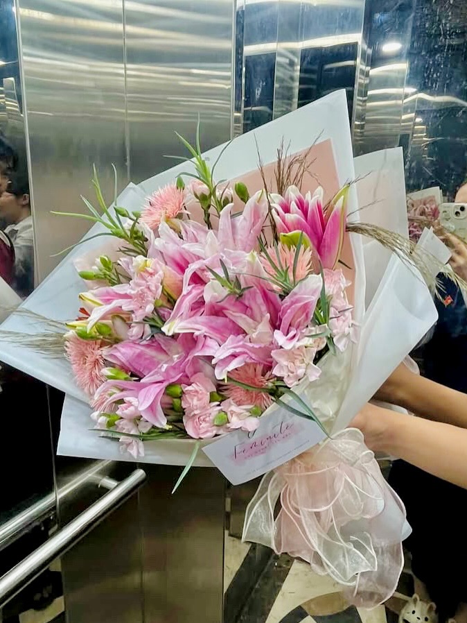 Mẫu hoa Féminité