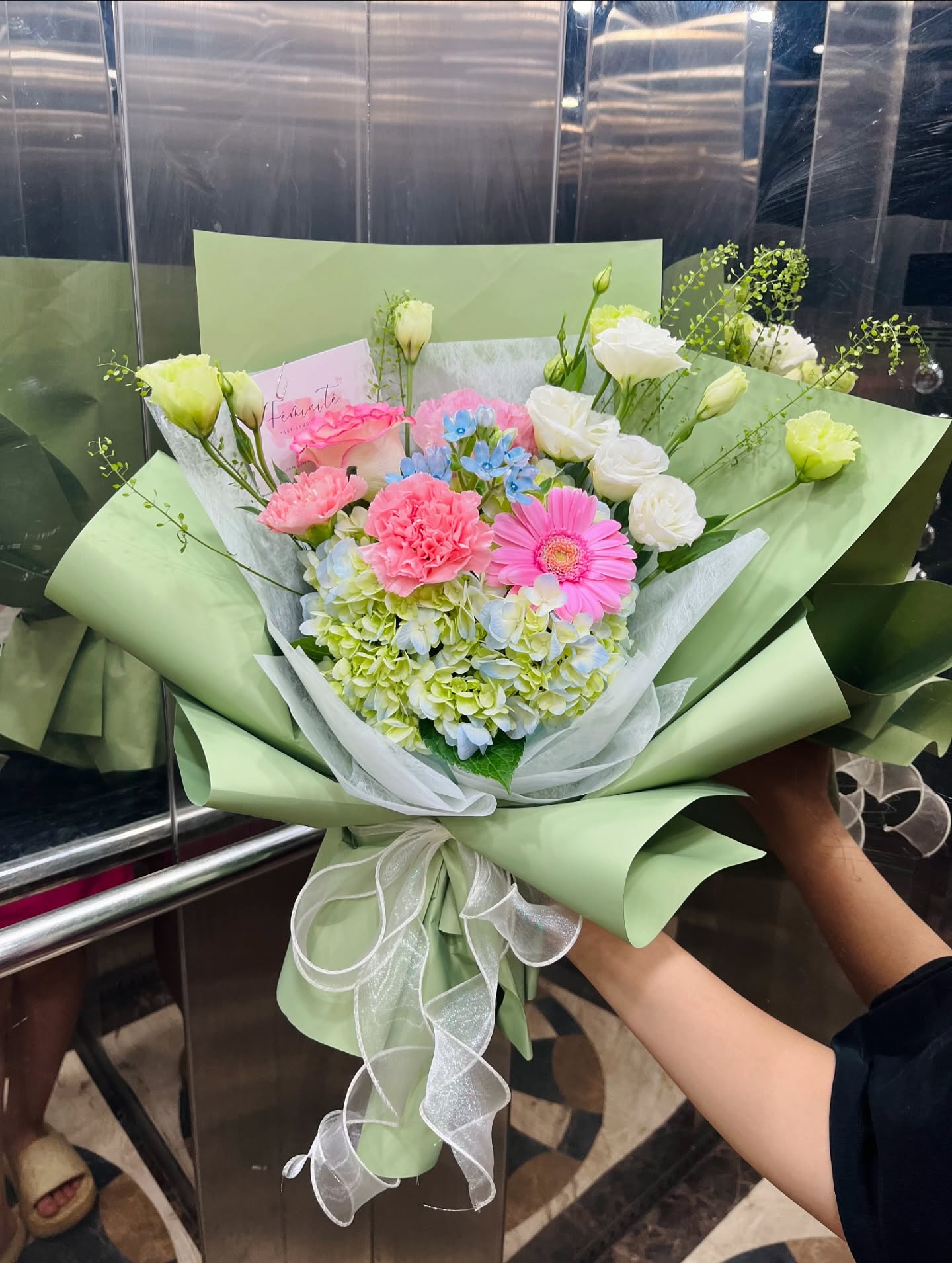 Mẫu hoa Féminité